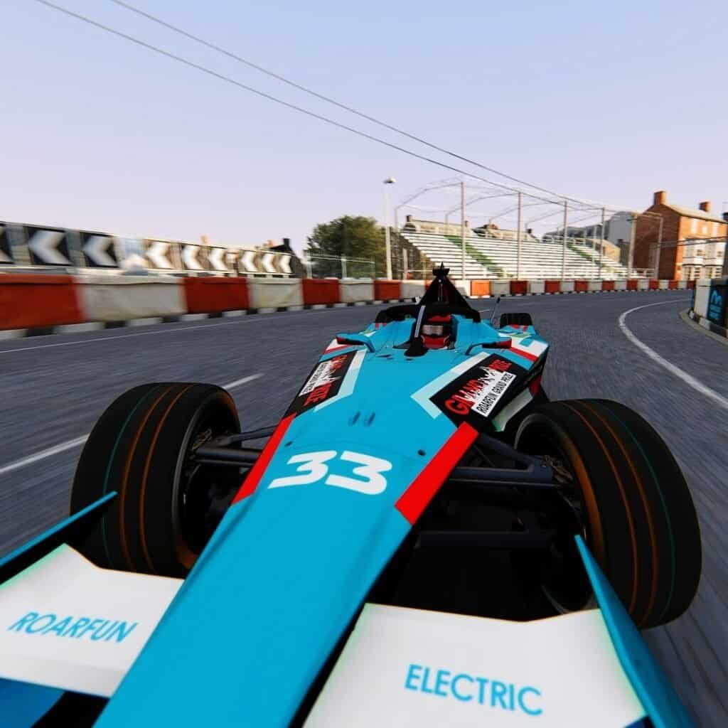 Značka RoarFun propojená s elektrickými simulátory zážitků Pronájem Formule E